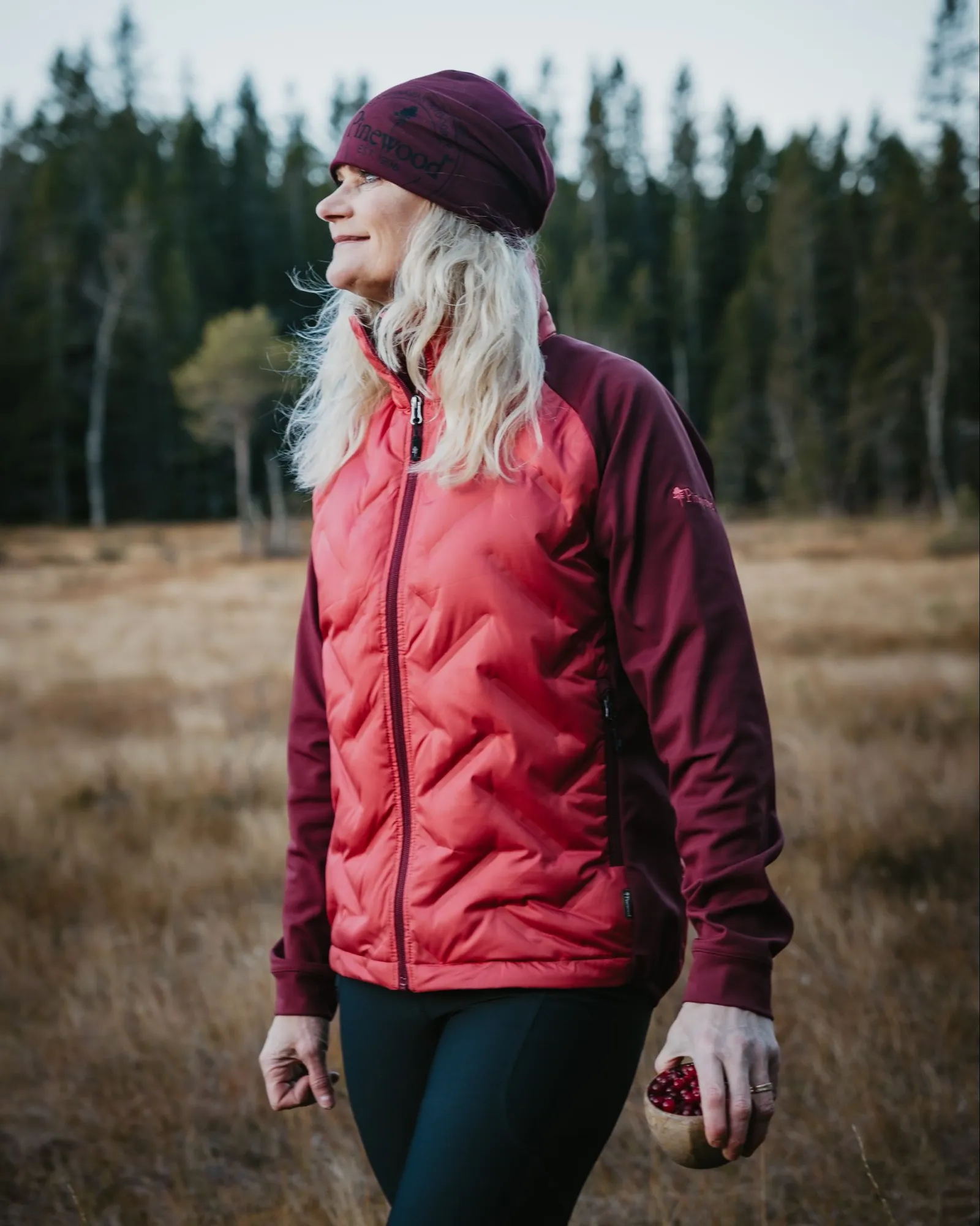 Abisko Insulation Hybrid Jacka Dam / BrickPink/Burgundy - Image 7