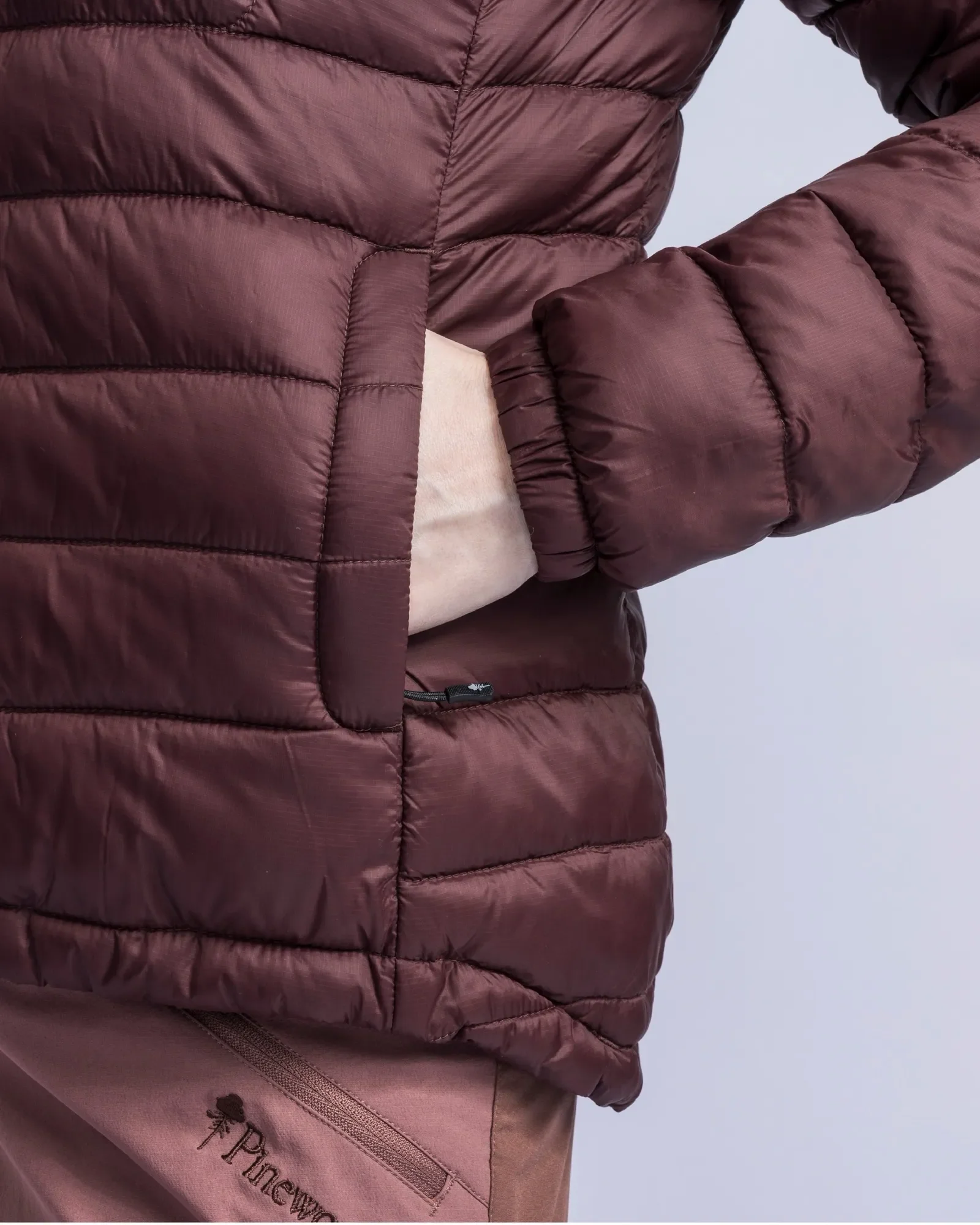 Abisko Insulation Jacka Dam / Earth Plum - Image 4