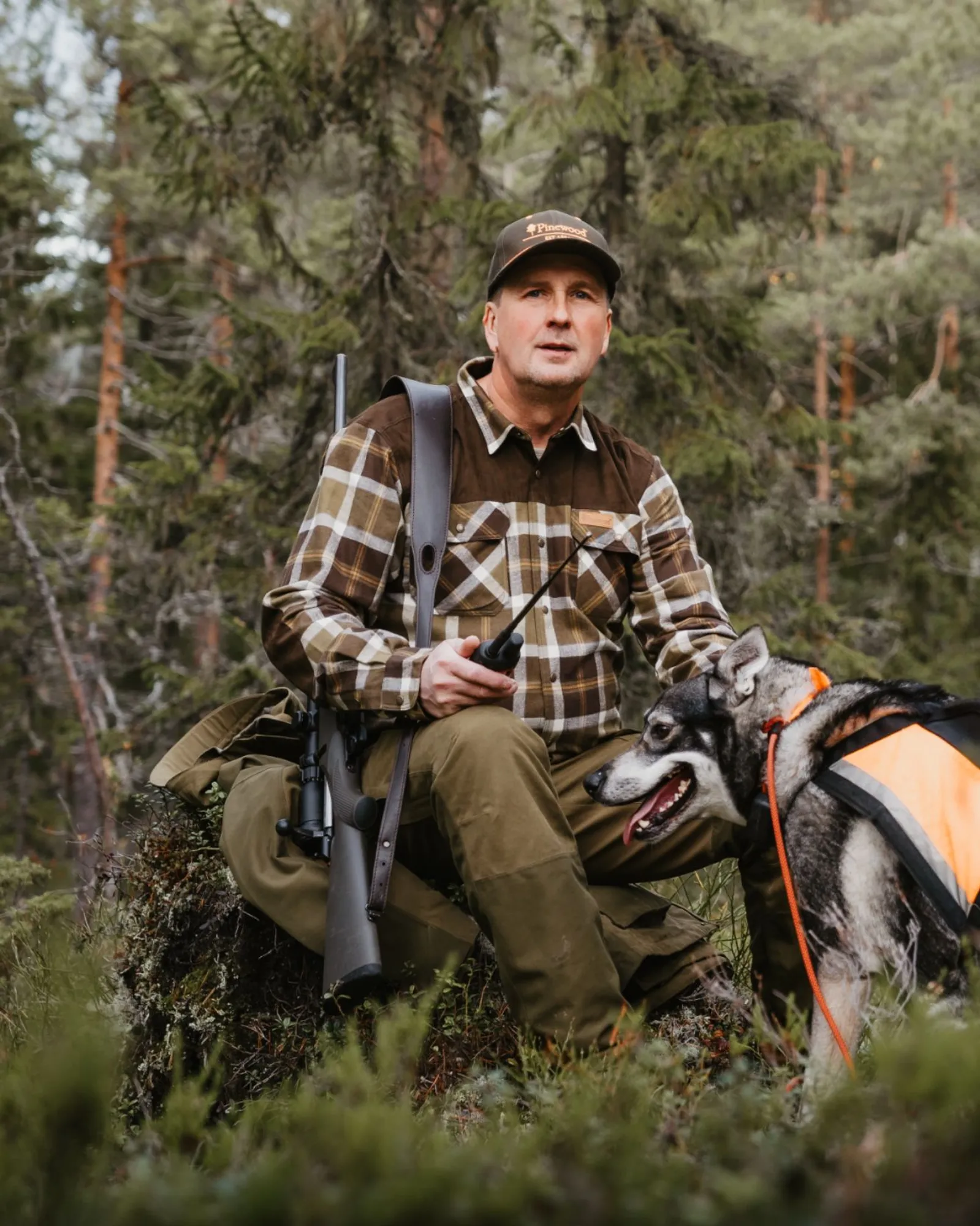 Pinewood® Douglas Skjorta Herr / OliveGreen/Cr.White - Image 8