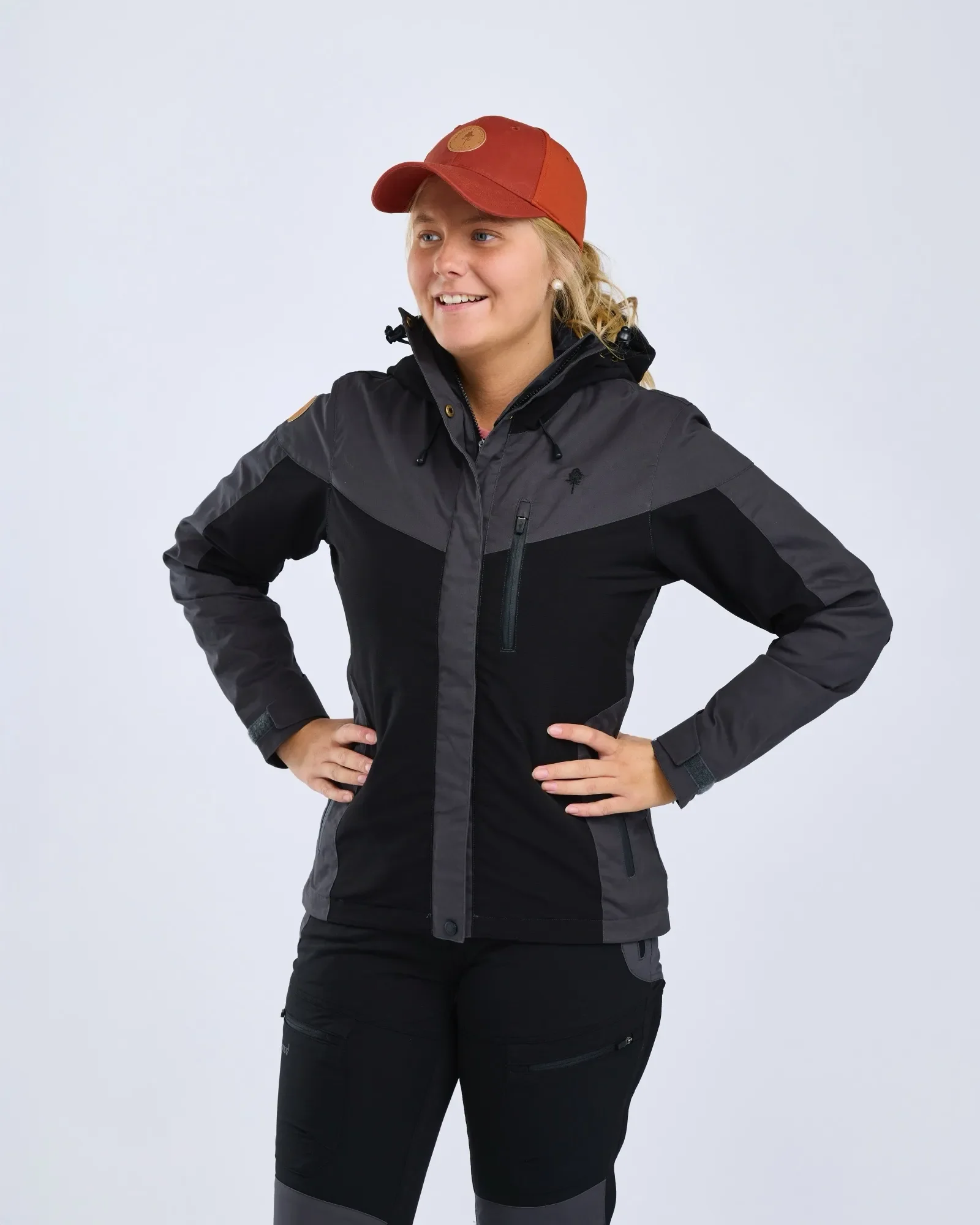 Pinewood® Finnveden Hybrid Extreme Jacka Dam / Black/D.Anthracite