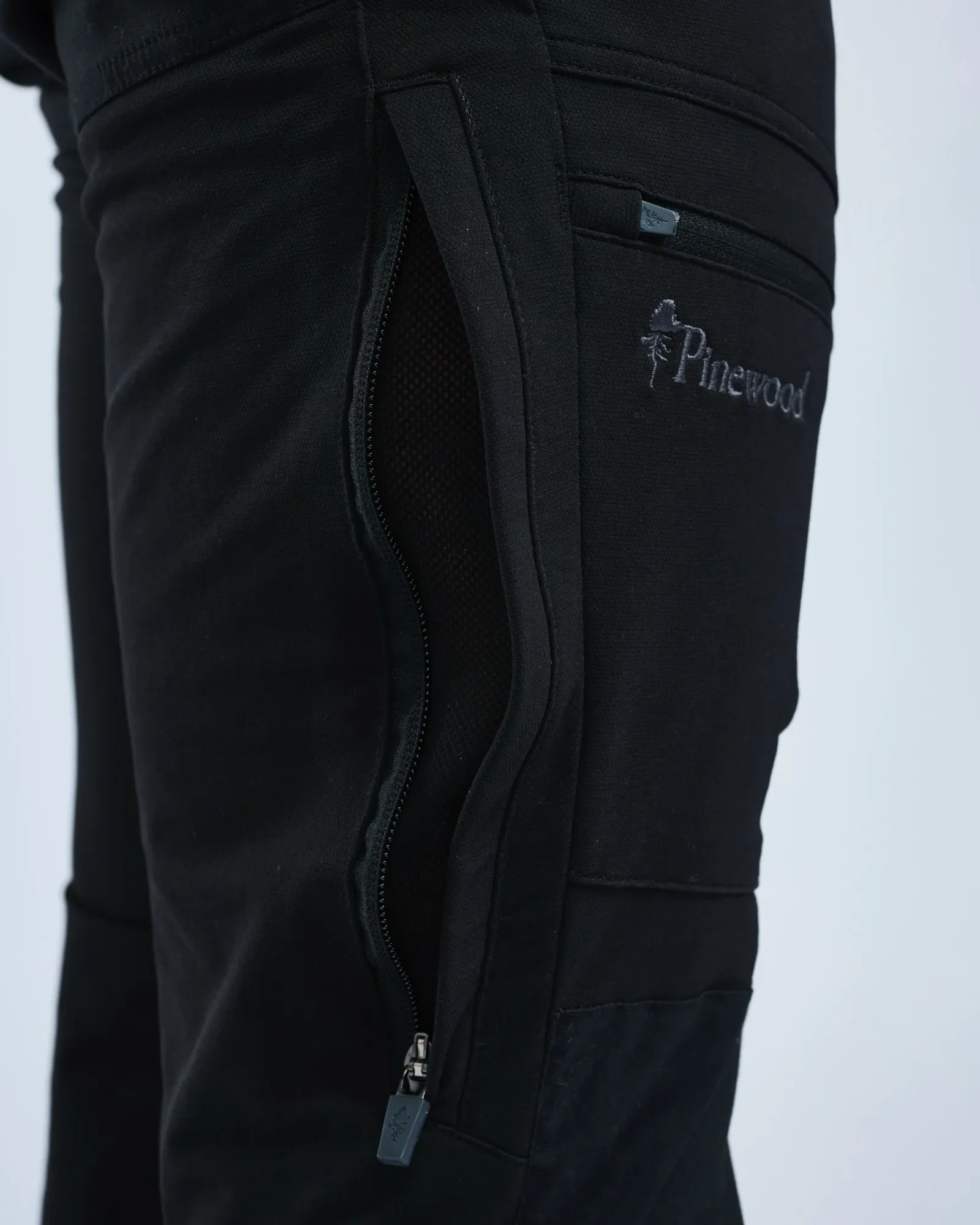 Pinewood® Finnveden Hybrid Friluftsbyxa Herr / Black - Image 4