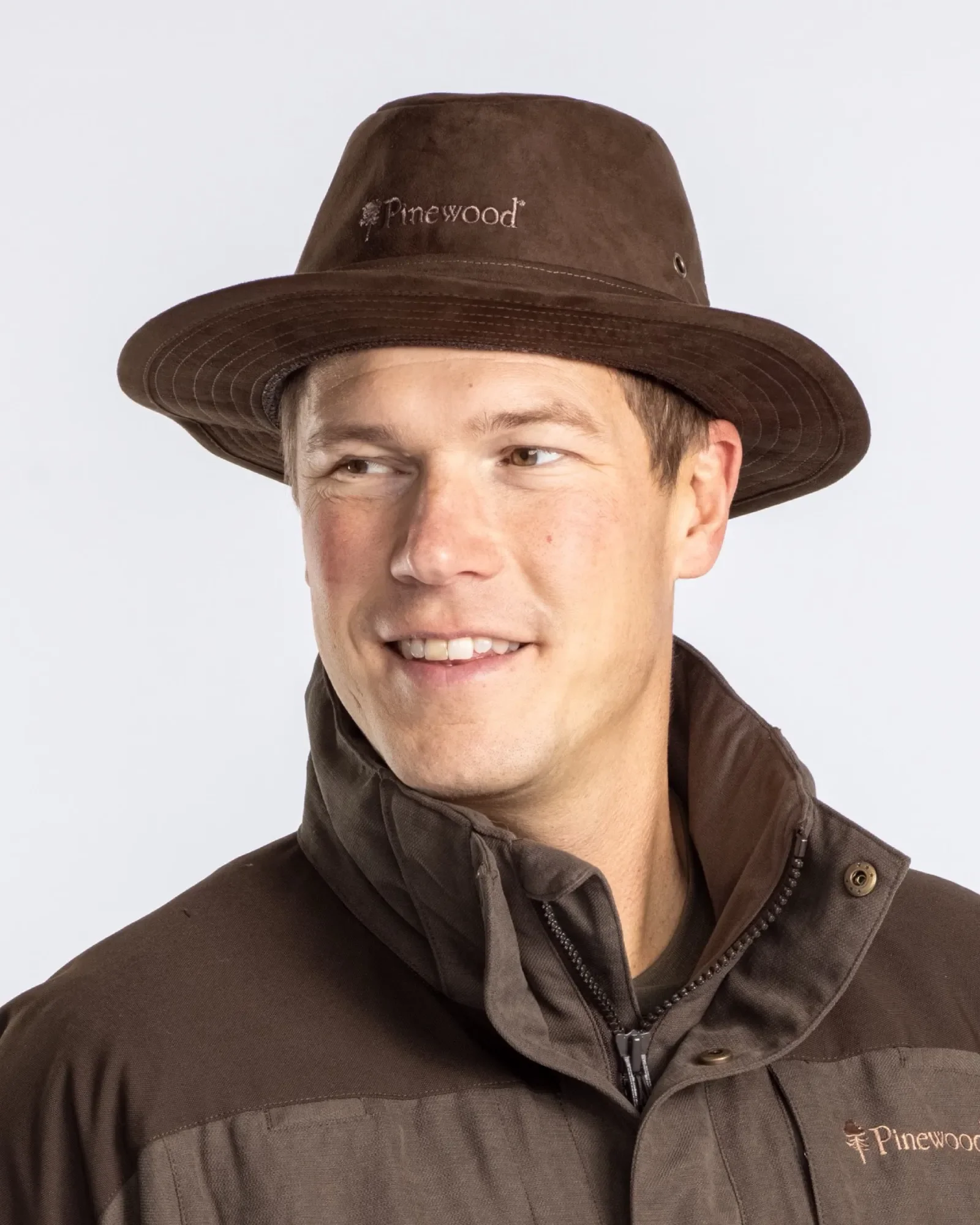 Pinewood® Jakthatt / Suede Brown