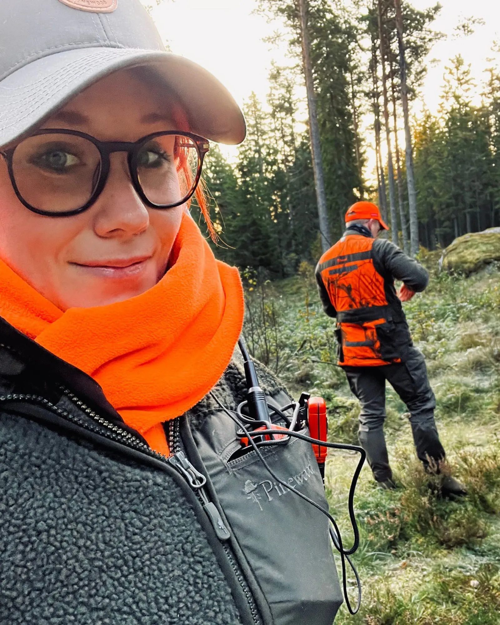 Pinewood® Microfleece Halsduk / Highvisual Orange - Image 2